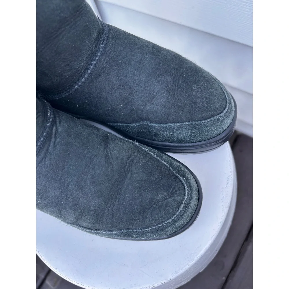 UGG Australia Black Suede Shearling Leather Winter Boots Warm Cozy Casual size 6